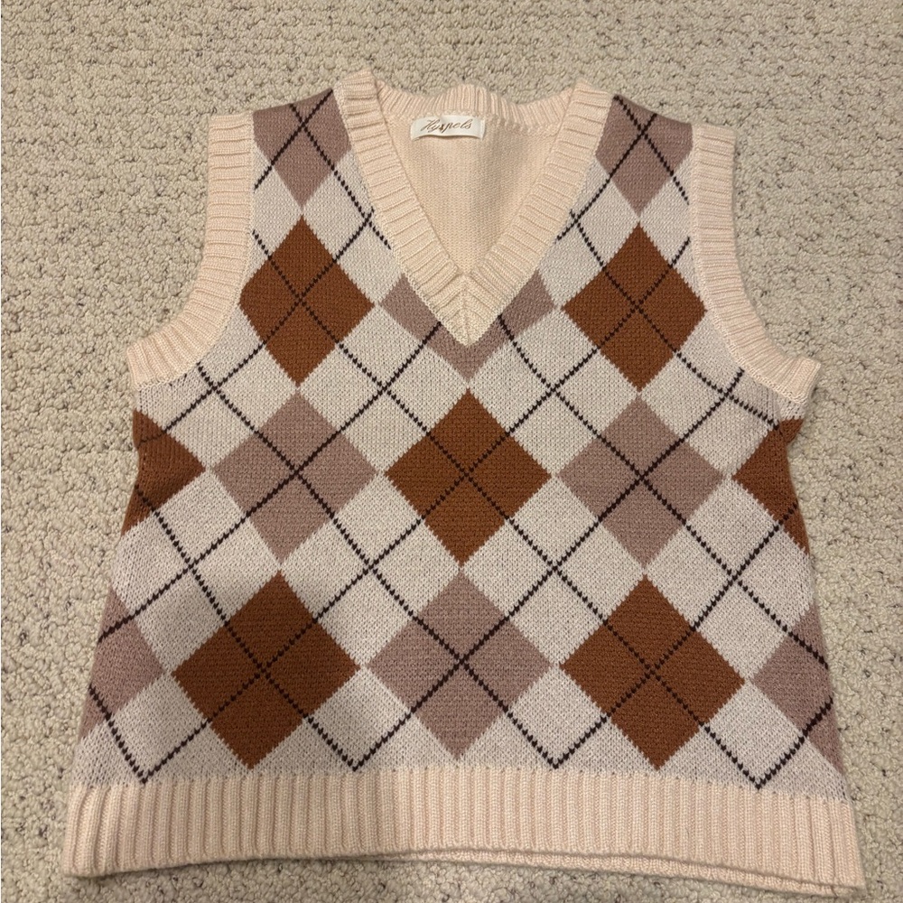 Elegant V-Neck Argyle Sweater Vest - Cream and Brown